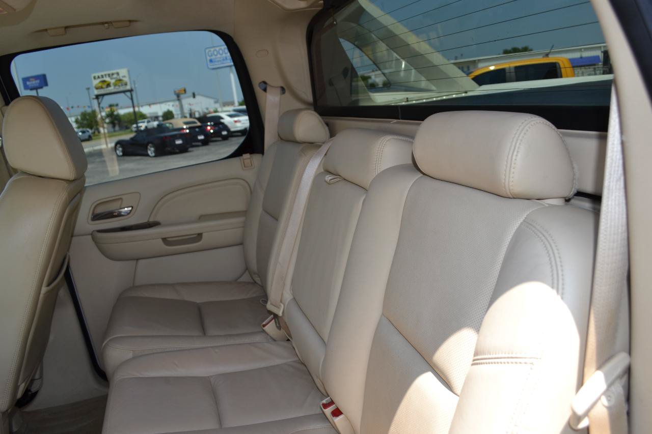 Used 2008 Cadillac Escalade EXT AWD/4WD image 45