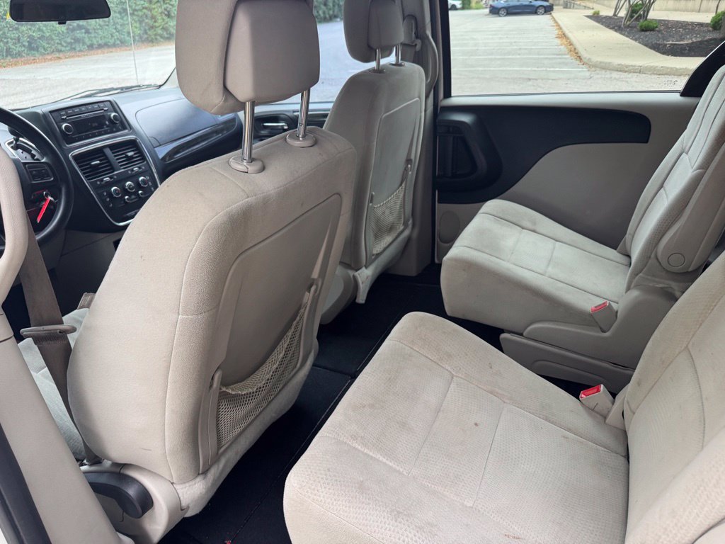 Used 2012 Dodge Grand Caravan SE FWD image 19