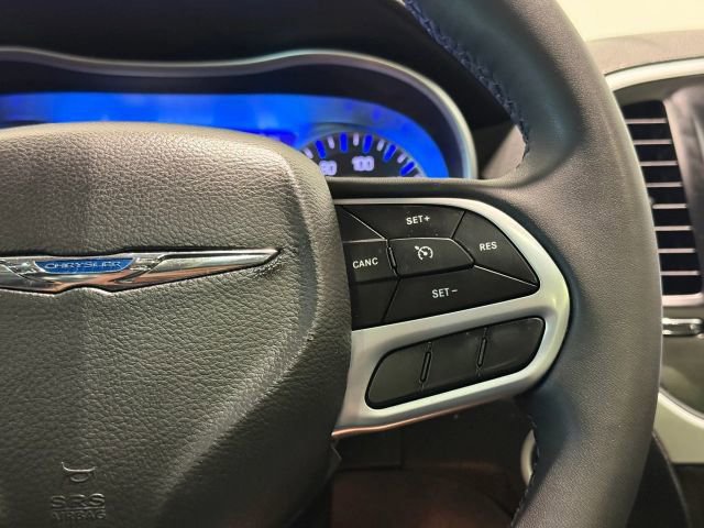 Used 2023 Chrysler 300 Touring L w/ Popular Equipment Group RWD image 17