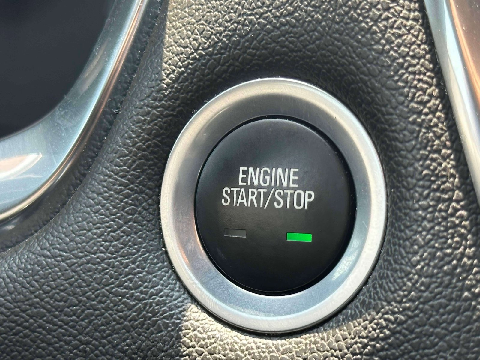 Used 2023 Chevrolet Traverse LT image 18