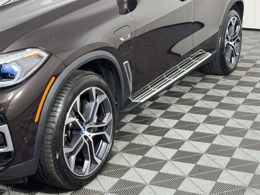 Used 2023 BMW X5 xDrive45e w/ Executive Package image 13