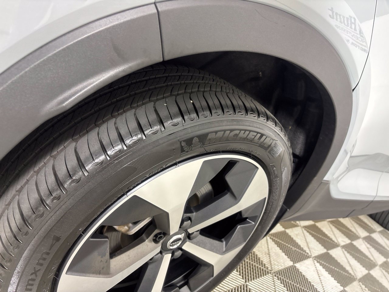 Used 2026 Volvo XC40 B5 Plus AWD/4WD image 37