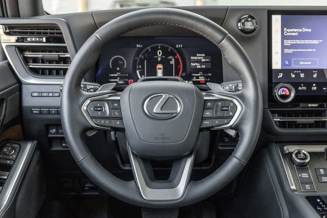 Used 2025 Lexus GX 550 w/ Accessory Package (2T) image 8