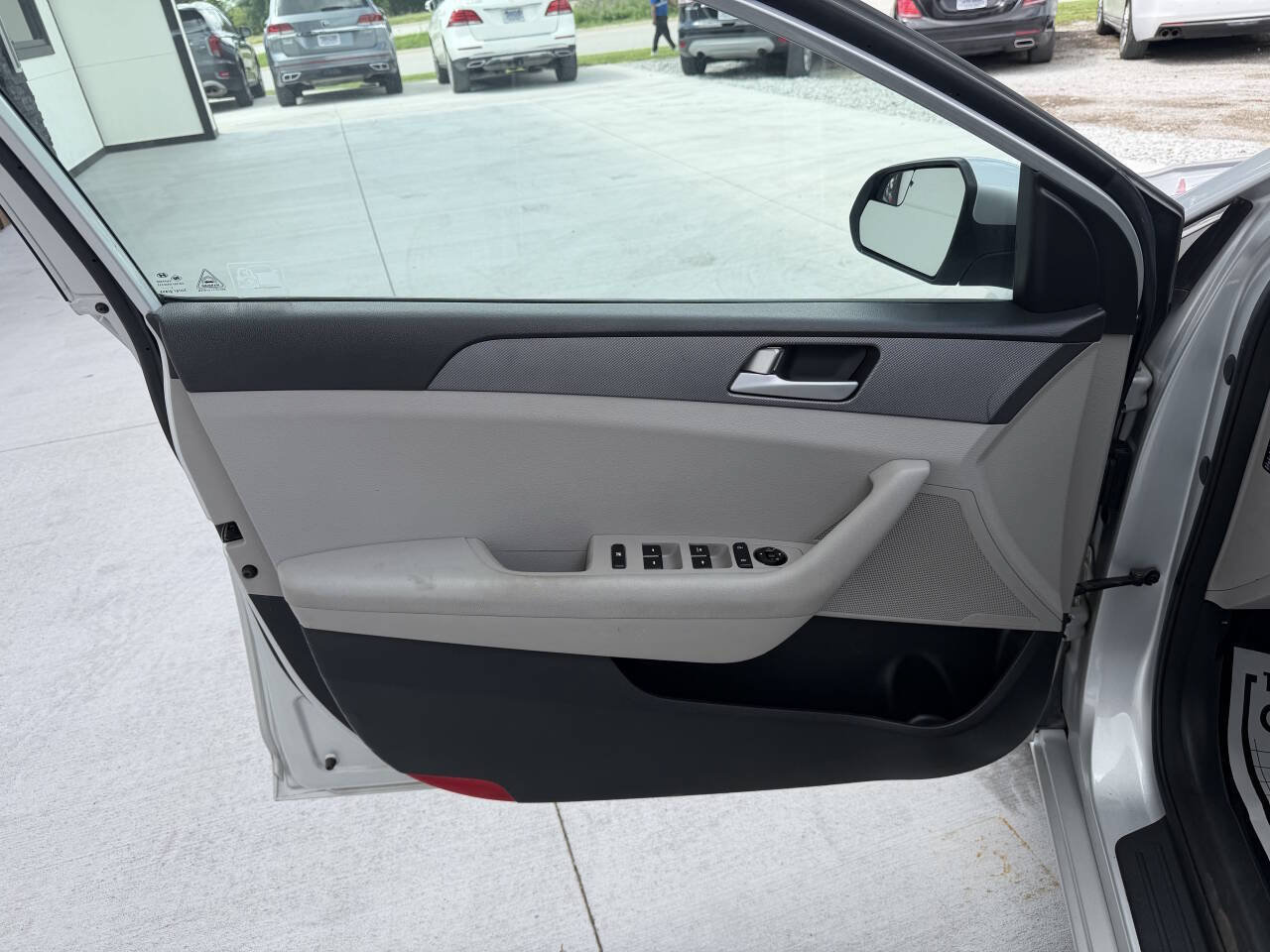 Used 2015 Hyundai Sonata SE FWD image 10