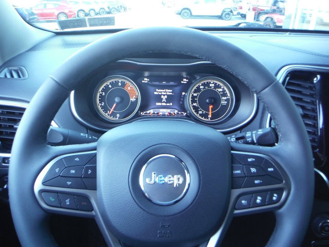 Certified 2022 Jeep Cherokee Limited AWD/4WD image 42