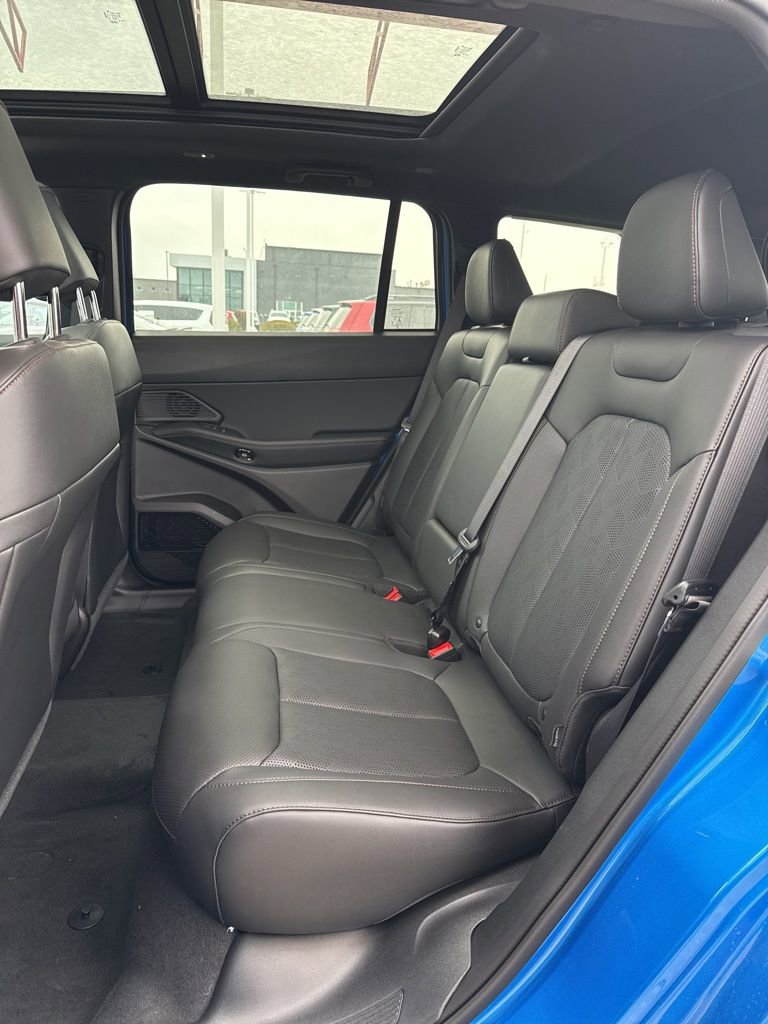 New 2026 Jeep Cherokee Overland w/ Advanced Pro Tech Group image 28