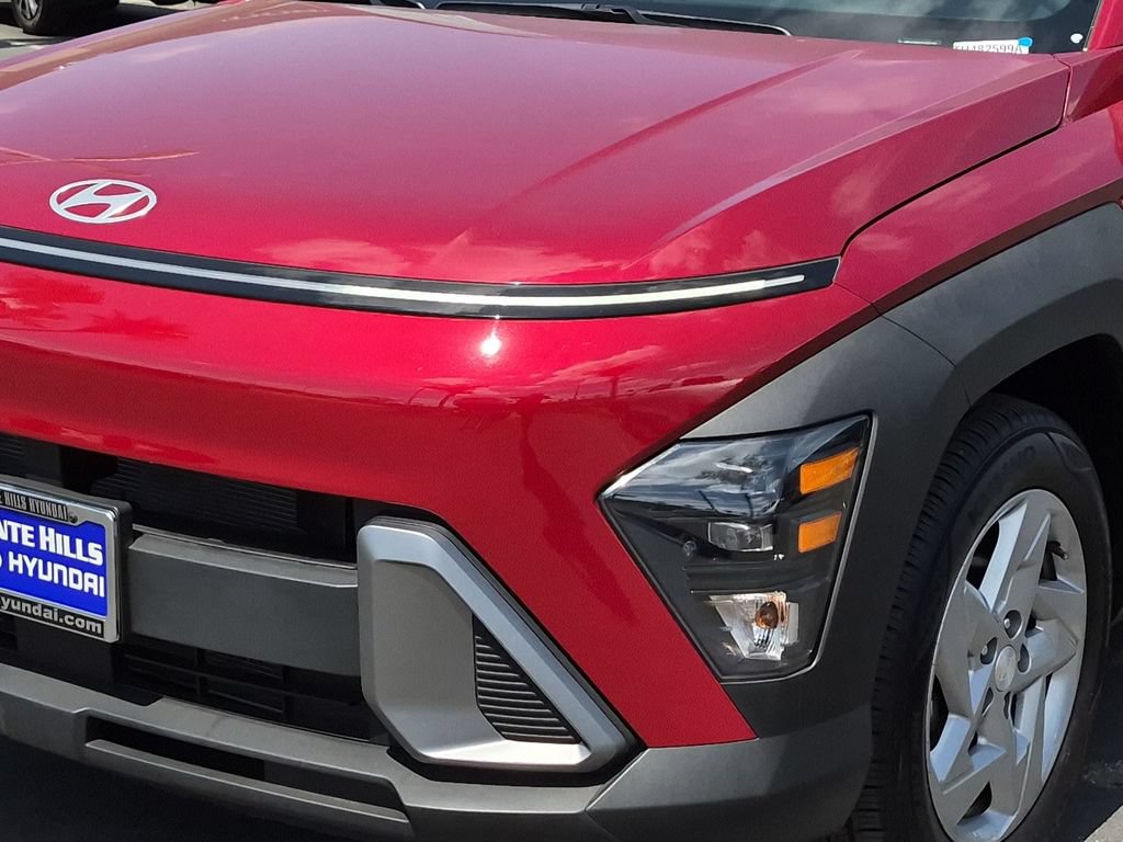 Used 2025 Hyundai Kona SE FWD image 9