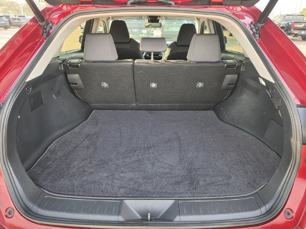 Used 2023 Toyota Venza LE AWD/4WD image 29