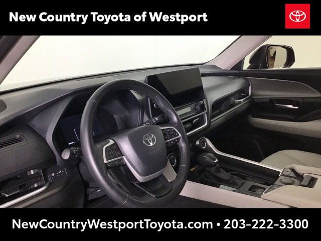 Used 2024 Toyota Grand Highlander XLE image 8
