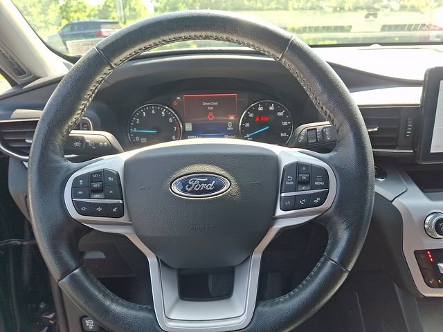 Certified 2022 Ford Explorer XLT w/ Equipment Group 202A AWD/4WD image 31