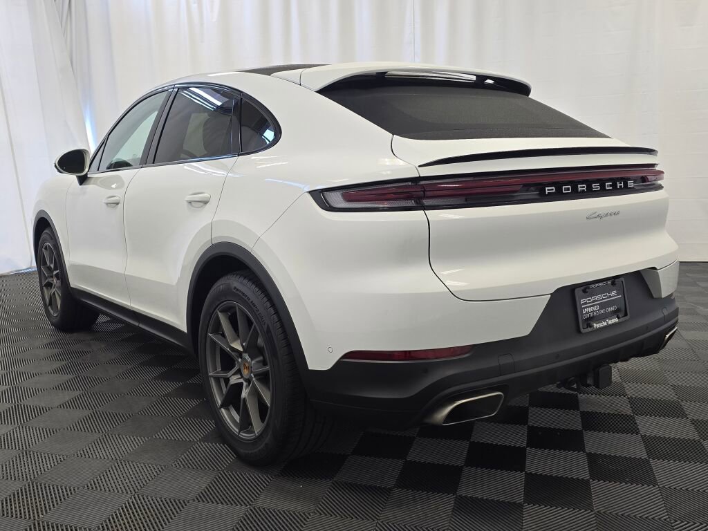 Certified 2025 Porsche Cayenne Coupe image 3