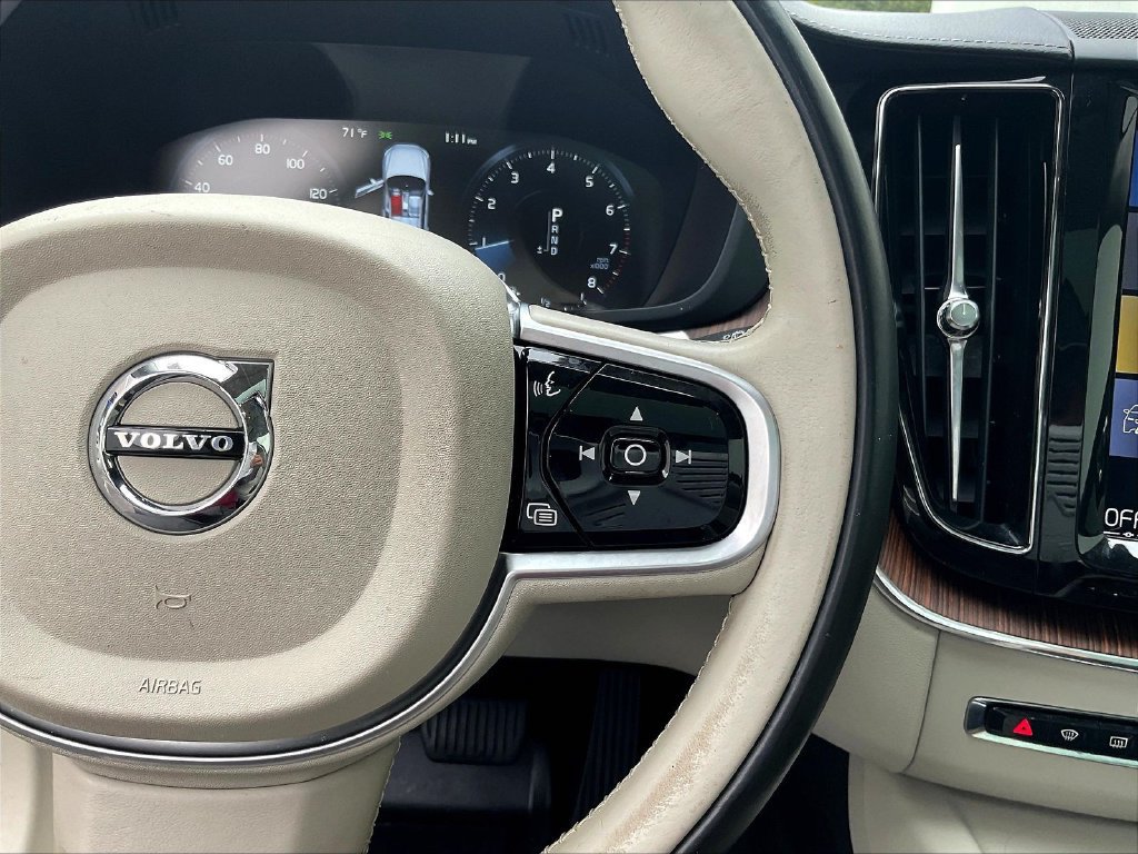 Used 2019 Volvo XC60 T6 Inscription w/ Protection Package AWD/4WD image 13