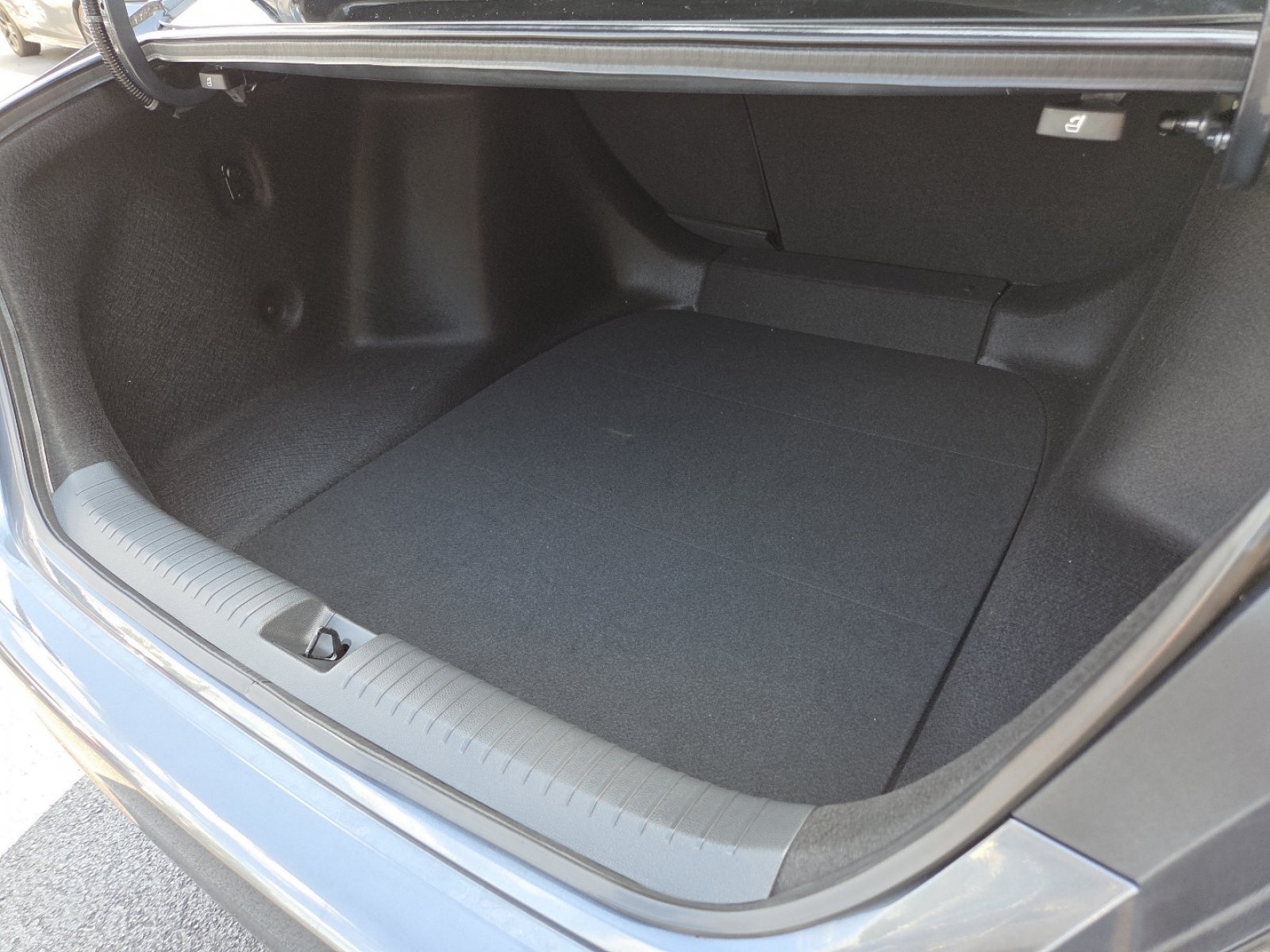 Used 2024 Honda Accord EX image 22