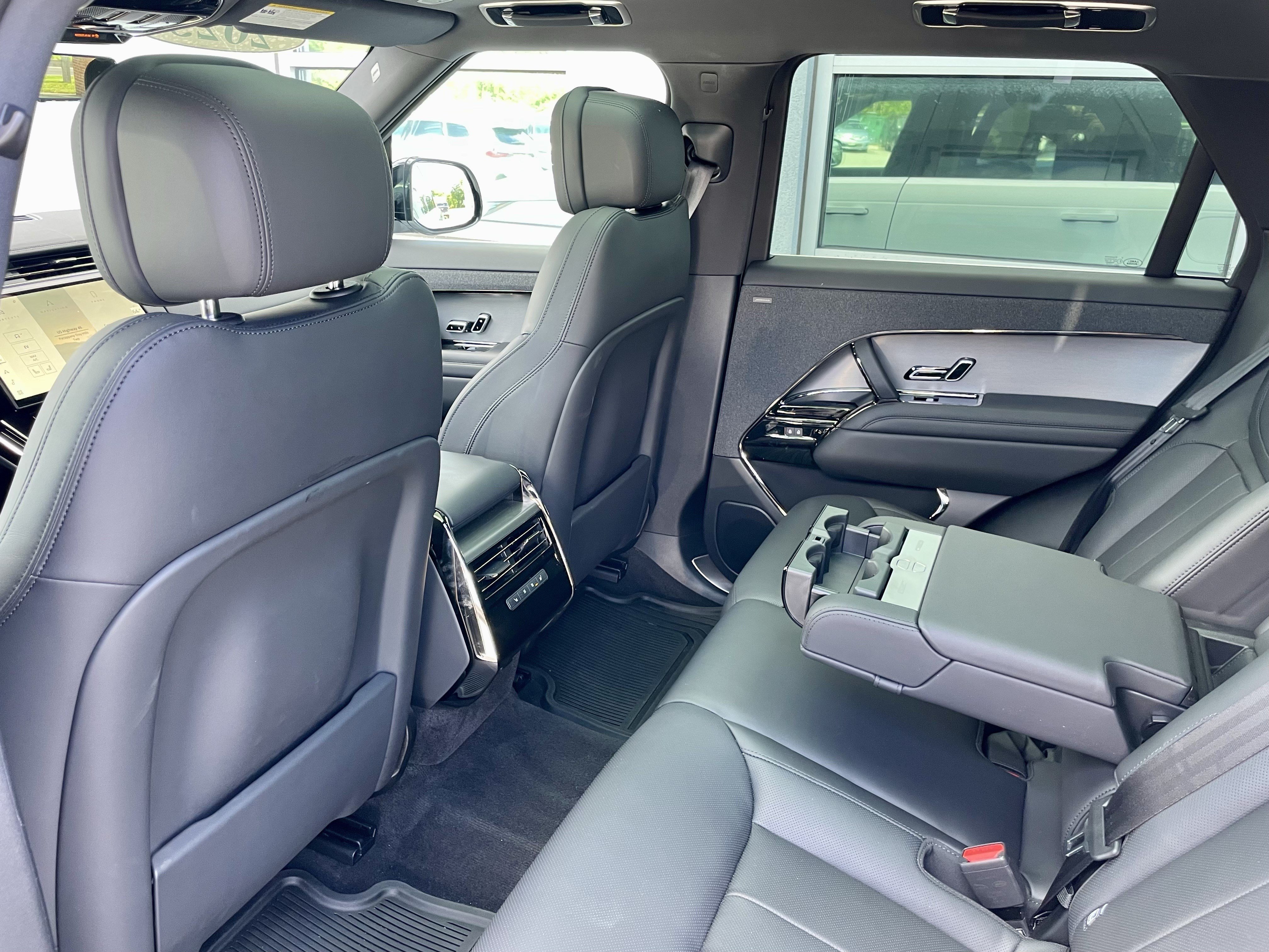 Certified 2025 Land Rover Range Rover Sport Dynamic SE AWD/4WD image 30