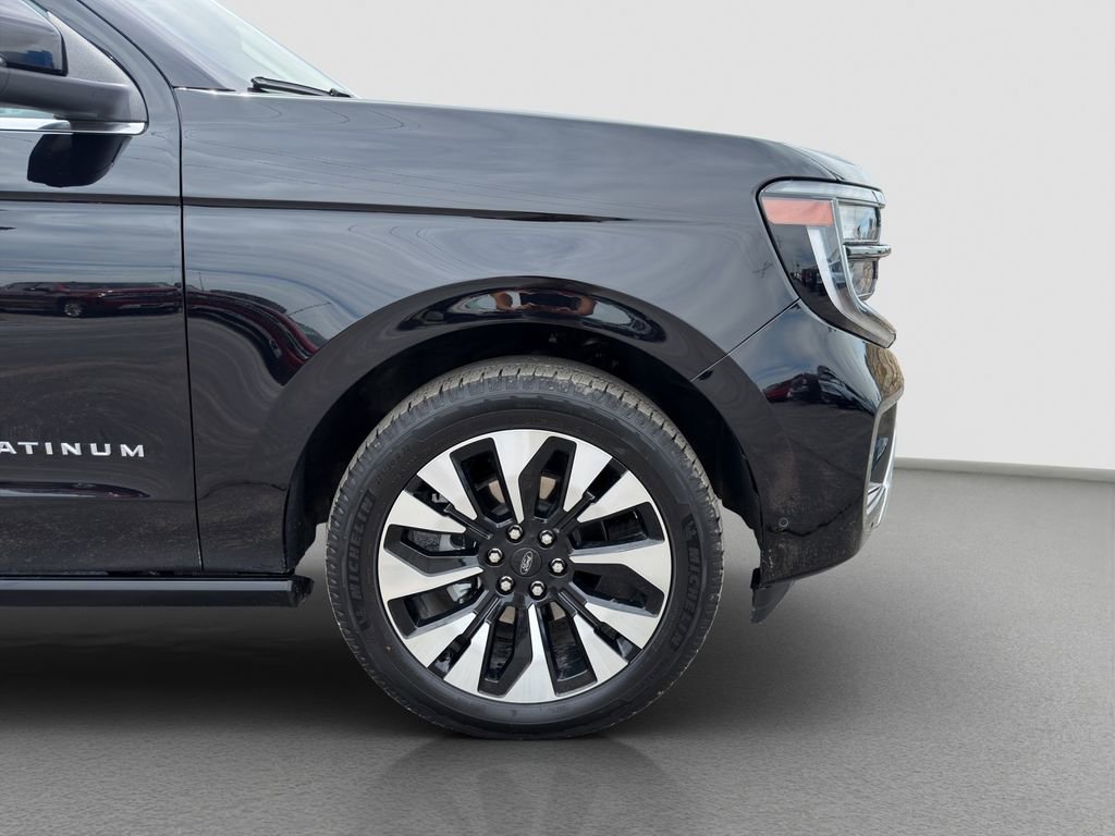 Used 2025 Ford Expedition Max Platinum w/ Driver's Package AWD/4WD image 23