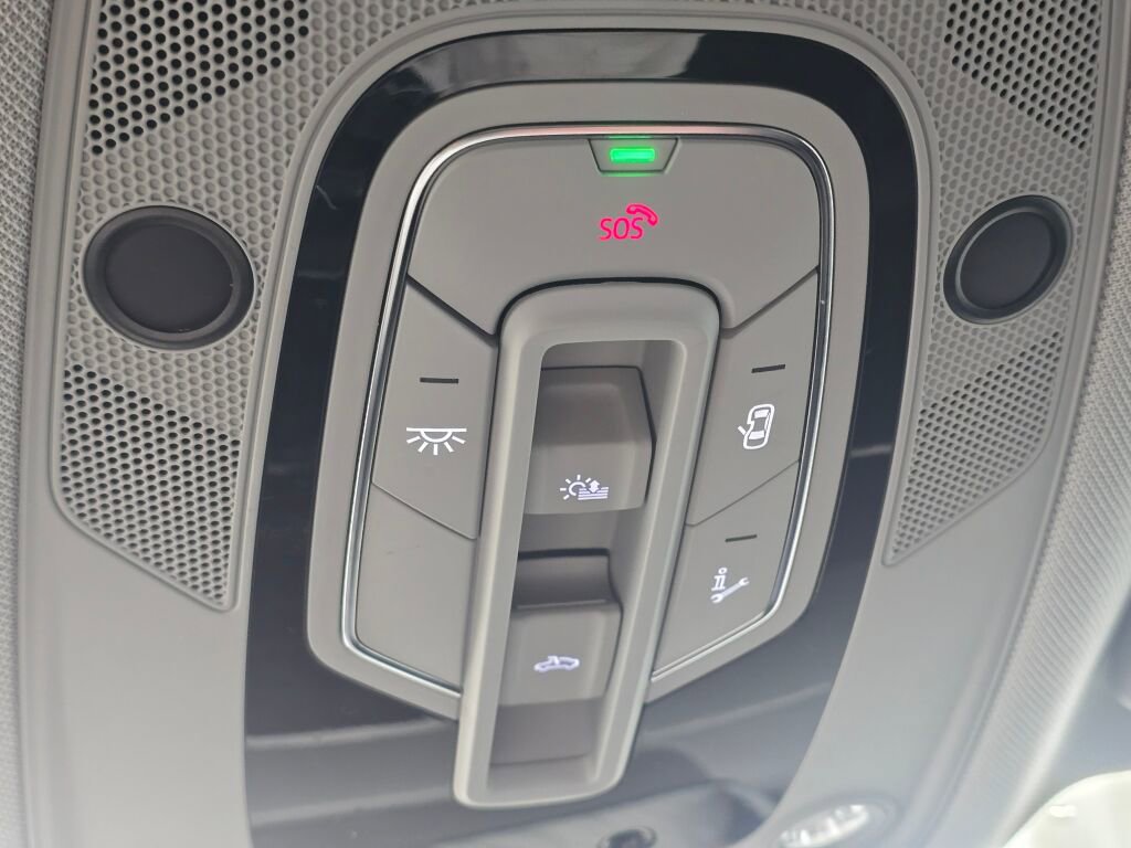 Used 2022 Audi Q5 2.0T Premium w/ Convenience Package image 48