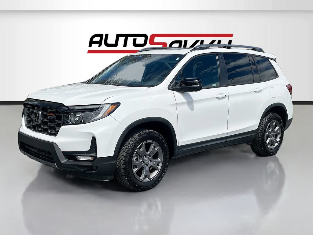 Used 2024 Honda Passport TrailSport image 3