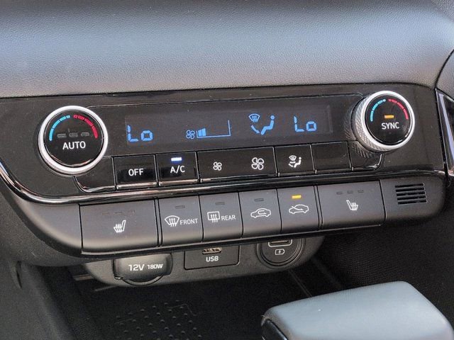 Certified 2022 Hyundai Elantra SEL w/ Convenience + Premium Package image 24