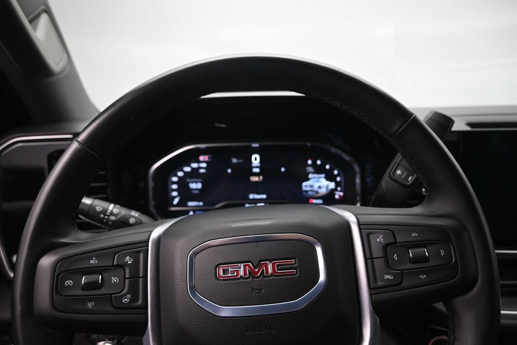 Used 2025 GMC Sierra 1500 SLT AWD/4WD image 13