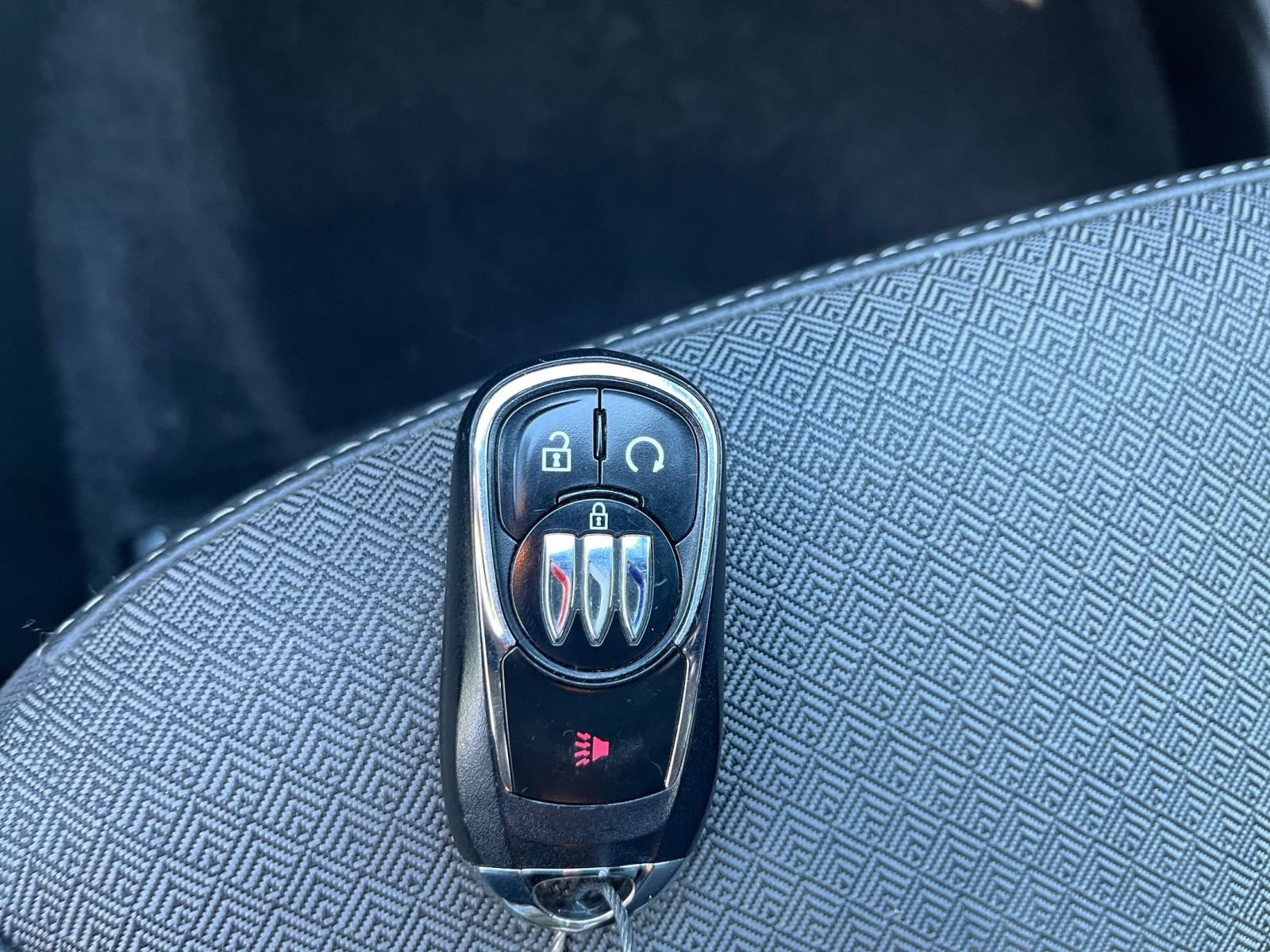 Used 2025 Buick Encore GX Preferred FWD image 23