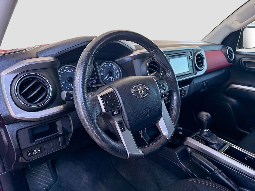 Used 2017 Toyota Tacoma SR5 image 11
