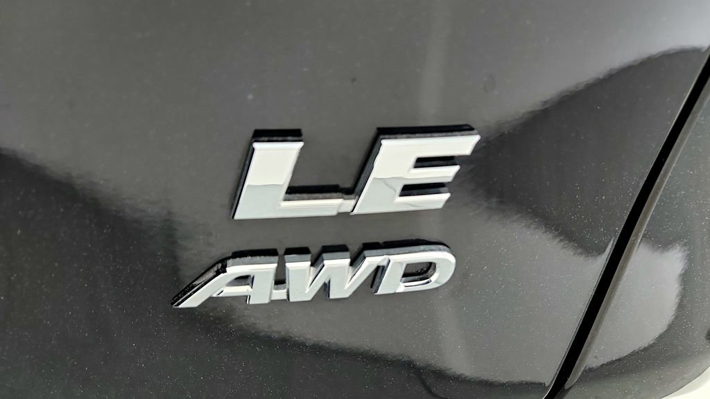 Used 2025 Toyota RAV4 LE AWD/4WD image 14