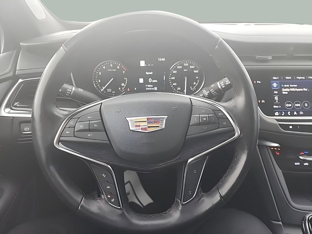 Used 2022 Cadillac XT5 Premium Luxury image 13