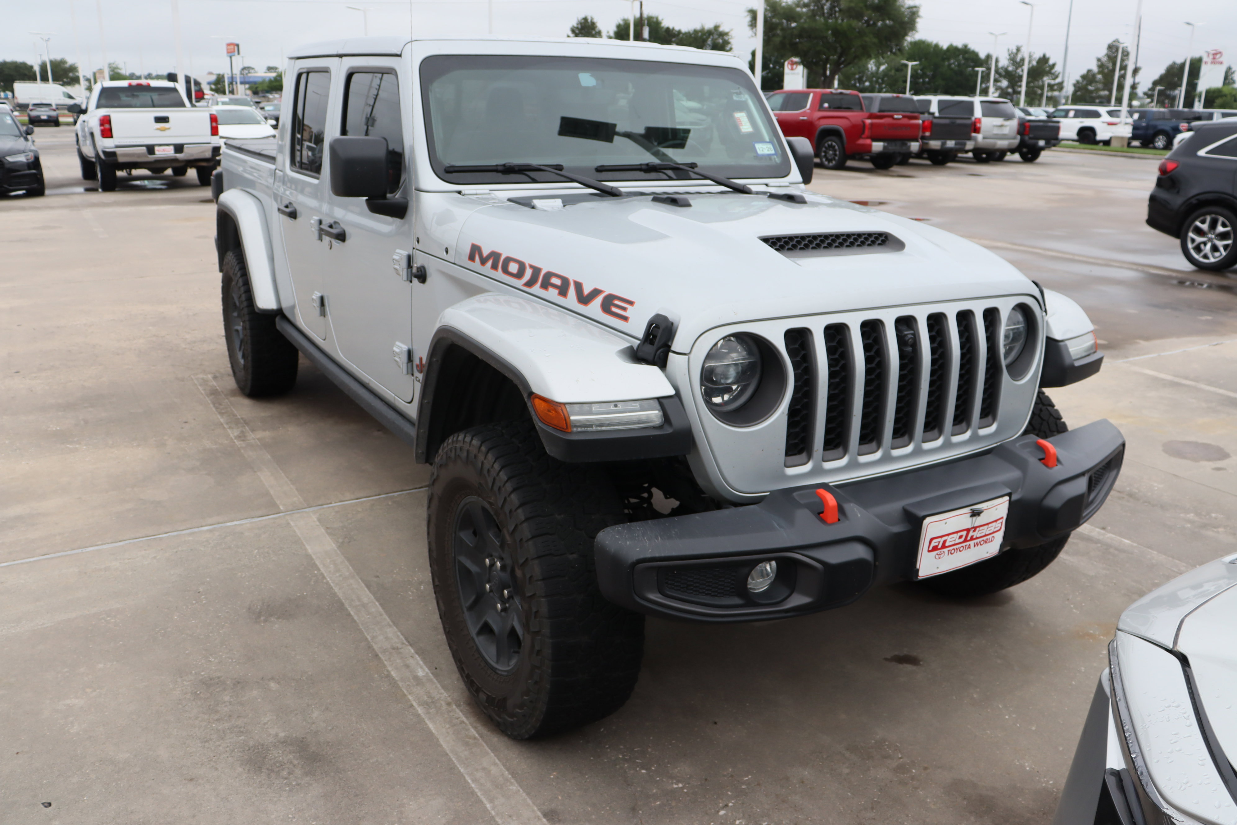 Used 2022 Jeep Gladiator Mojave w/ LED Lighting Group AWD/4WD image 2