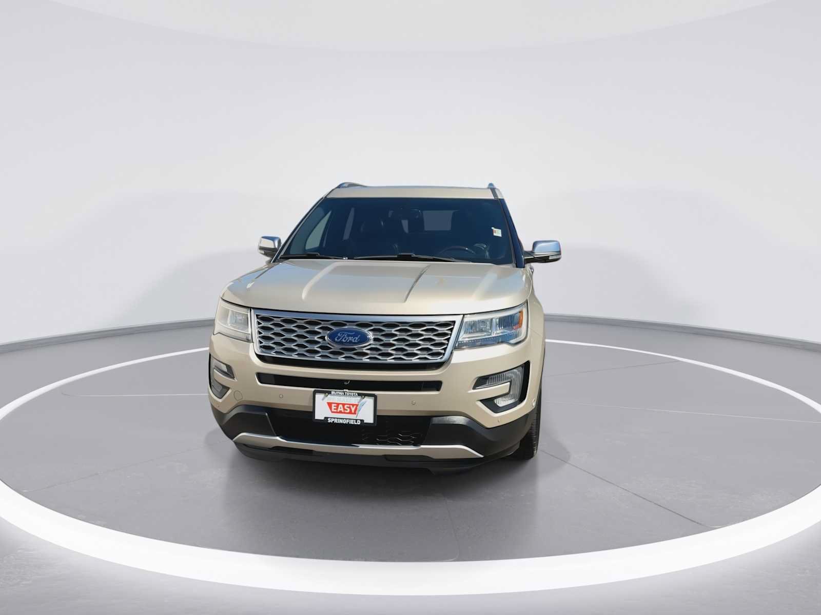 Used 2017 Ford Explorer Platinum AWD/4WD image 3