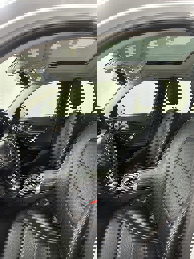 Used 2015 Mercedes-Benz C 300 4MATIC Sedan image 12