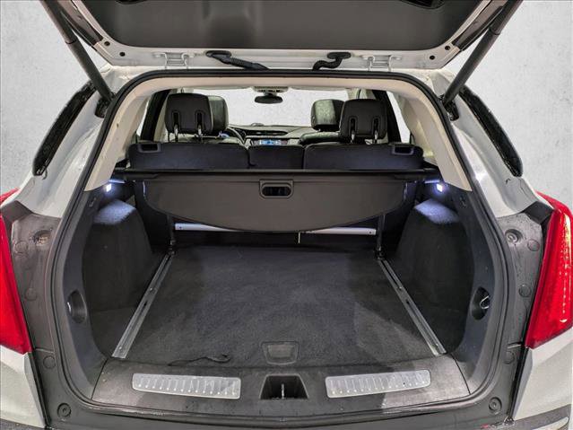 Used 2018 Cadillac XT5 Luxury w/ Driver Awareness Package image 6