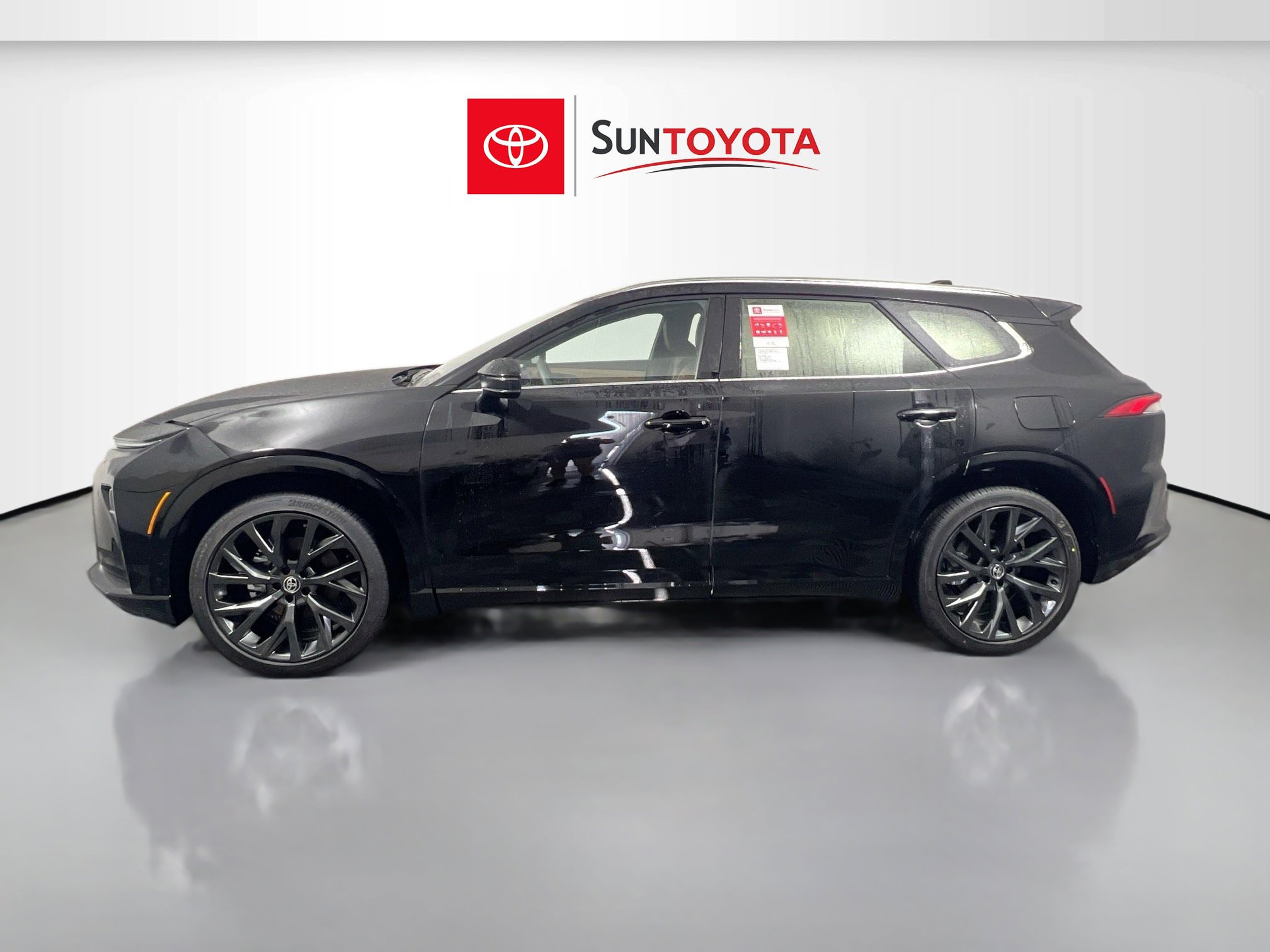 New 2025 Toyota Crown Signia image 7