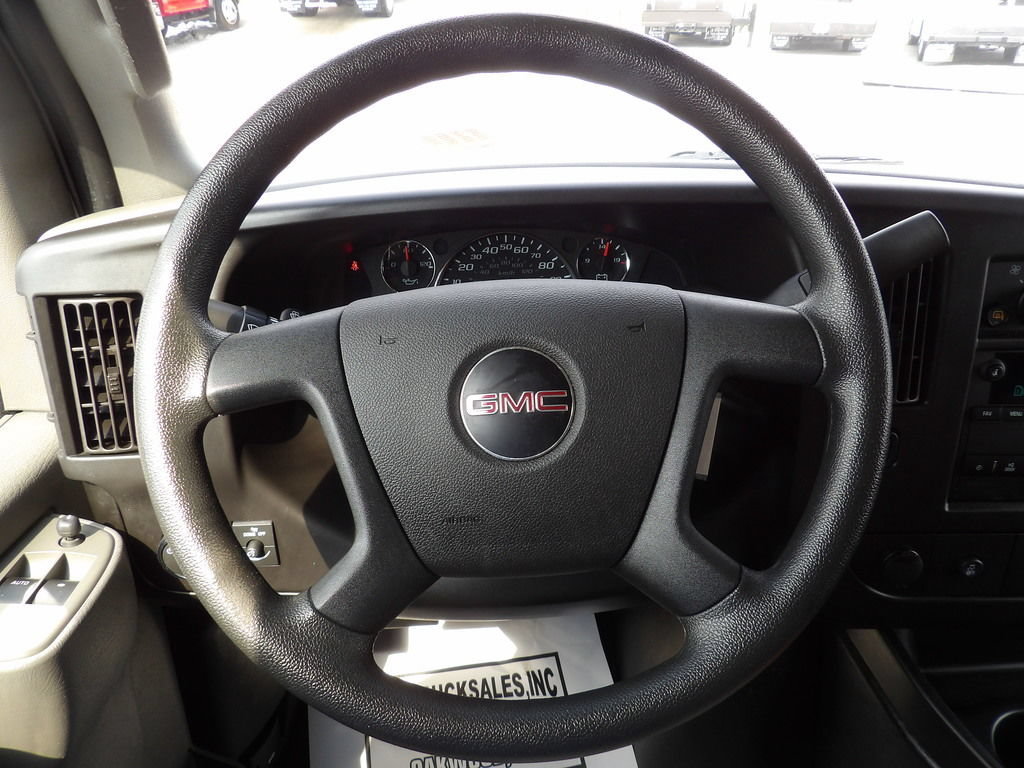 Used 2022 GMC Savana 2500 RWD image 20
