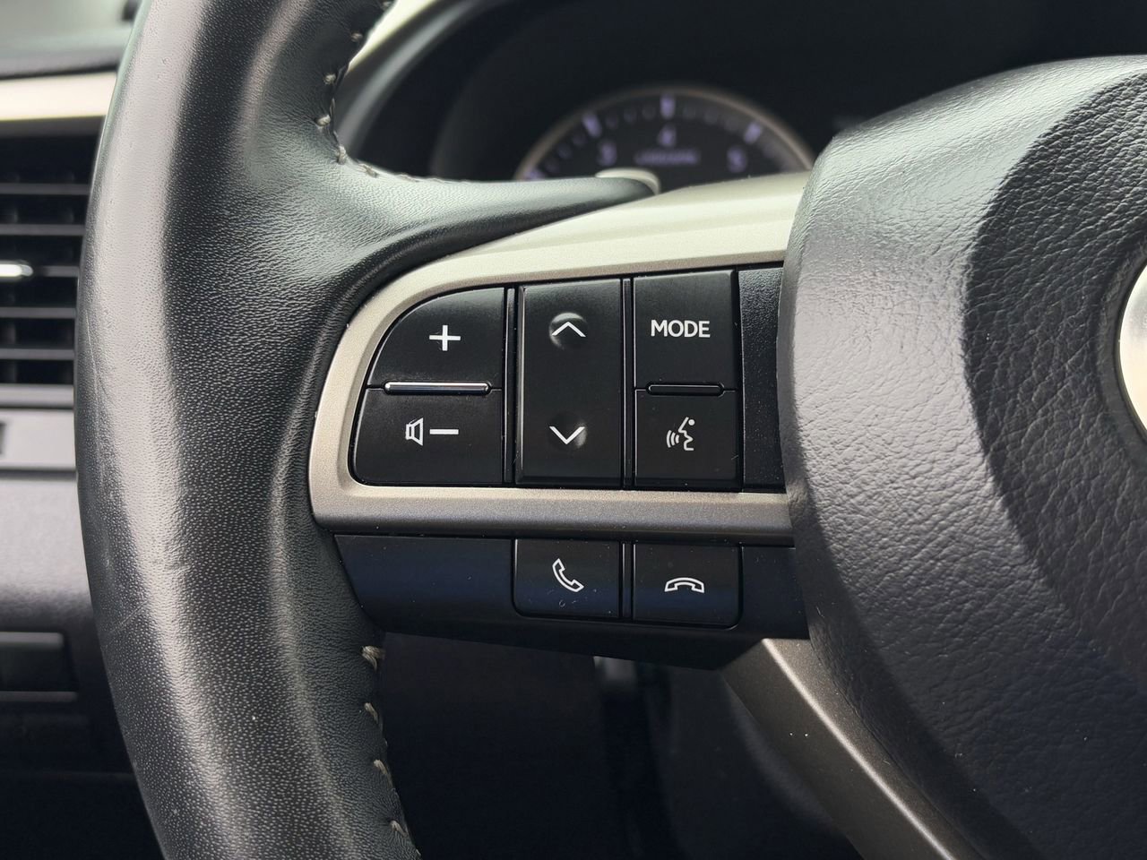 Used 2020 Lexus RX 350 FWD w/ Premium Package image 16