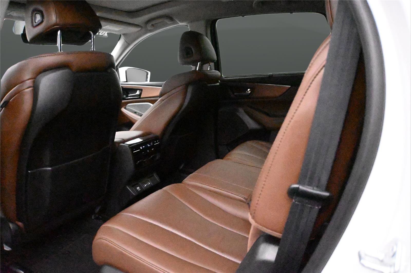Certified 2022 Acura MDX SH-AWD w/ Technology Package image 12