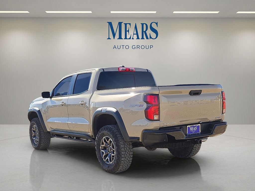 Used 2024 Chevrolet Colorado ZR2 w/ Technology Package image 3