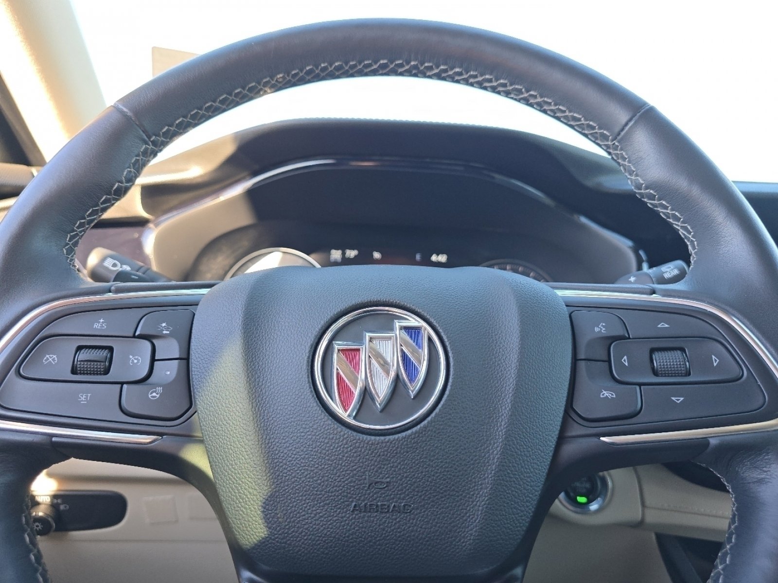 Used 2021 Buick Envision Essence image 32