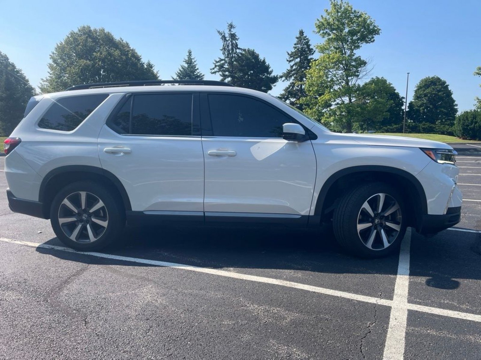 Certified 2024 Honda Pilot Touring image 5