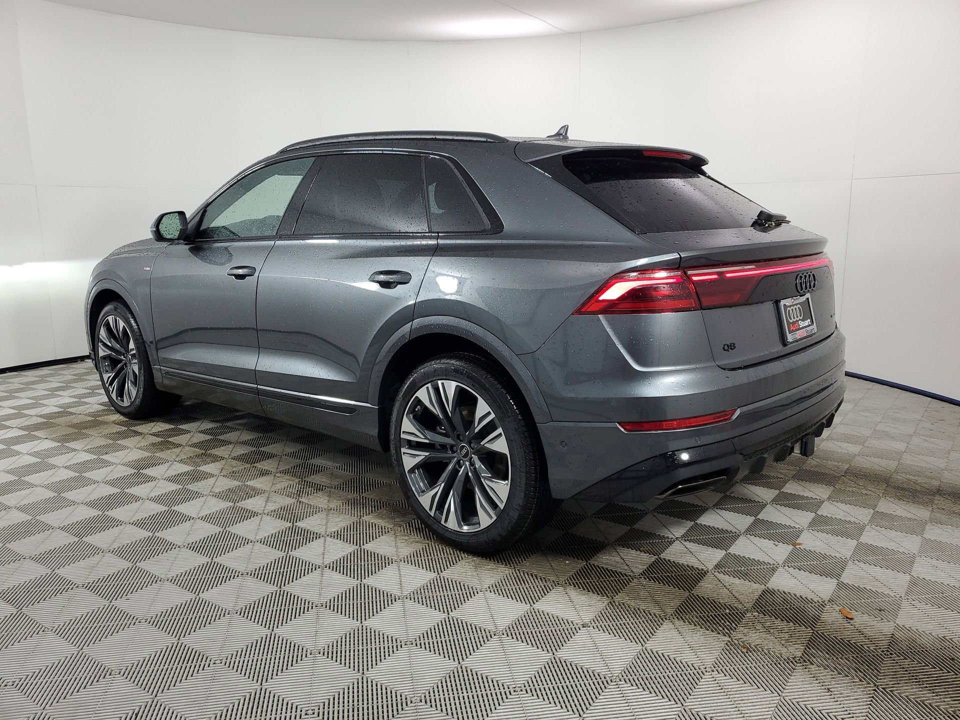 New 2026 Audi Q8 Premium Plus image 7