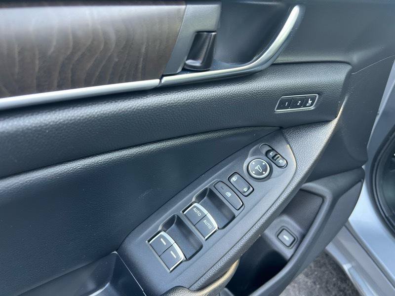 Used 2018 Honda Accord Touring image 28