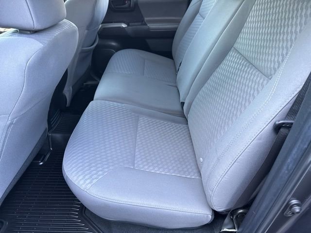 Used 2022 Toyota Tacoma SR5 AWD/4WD image 18