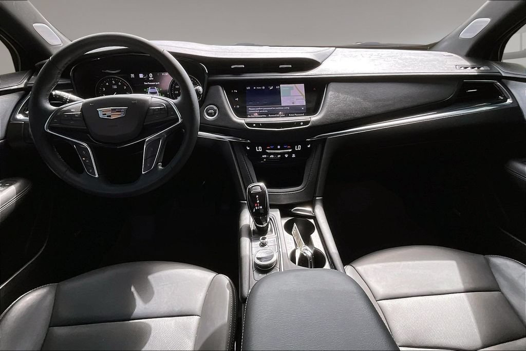 Used 2025 Cadillac XT5 Premium Luxury w/ Technology Package AWD/4WD image 15
