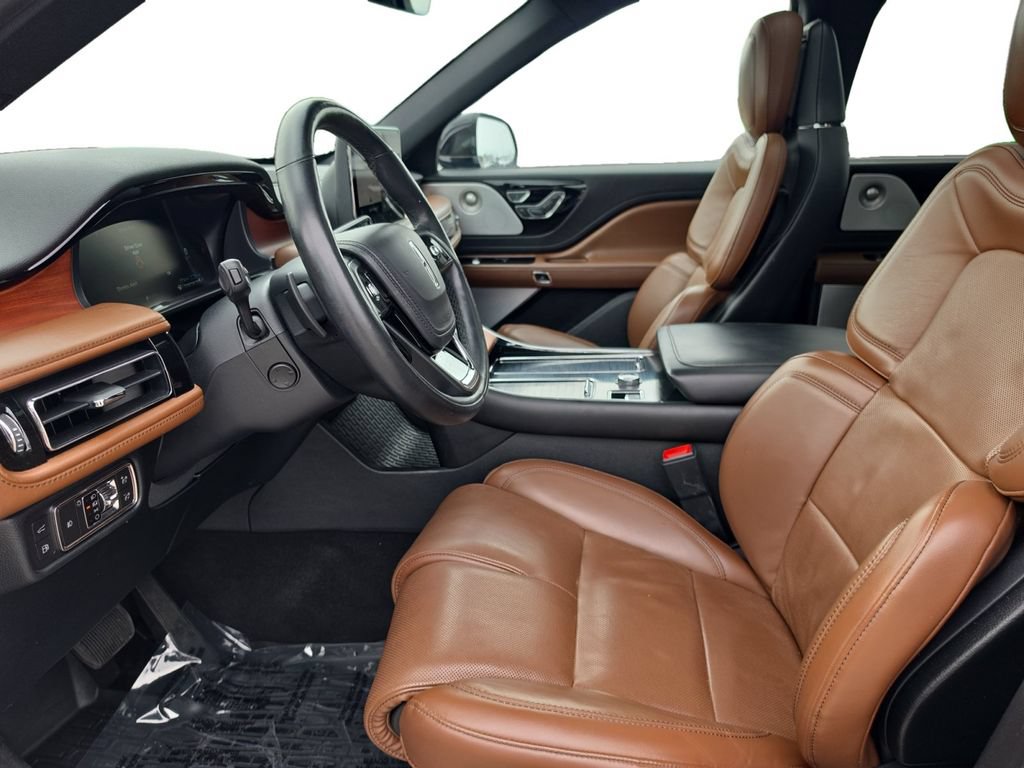 Used 2020 Lincoln Aviator Grand Touring w/ Equipment Group 302A AWD/4WD image 9
