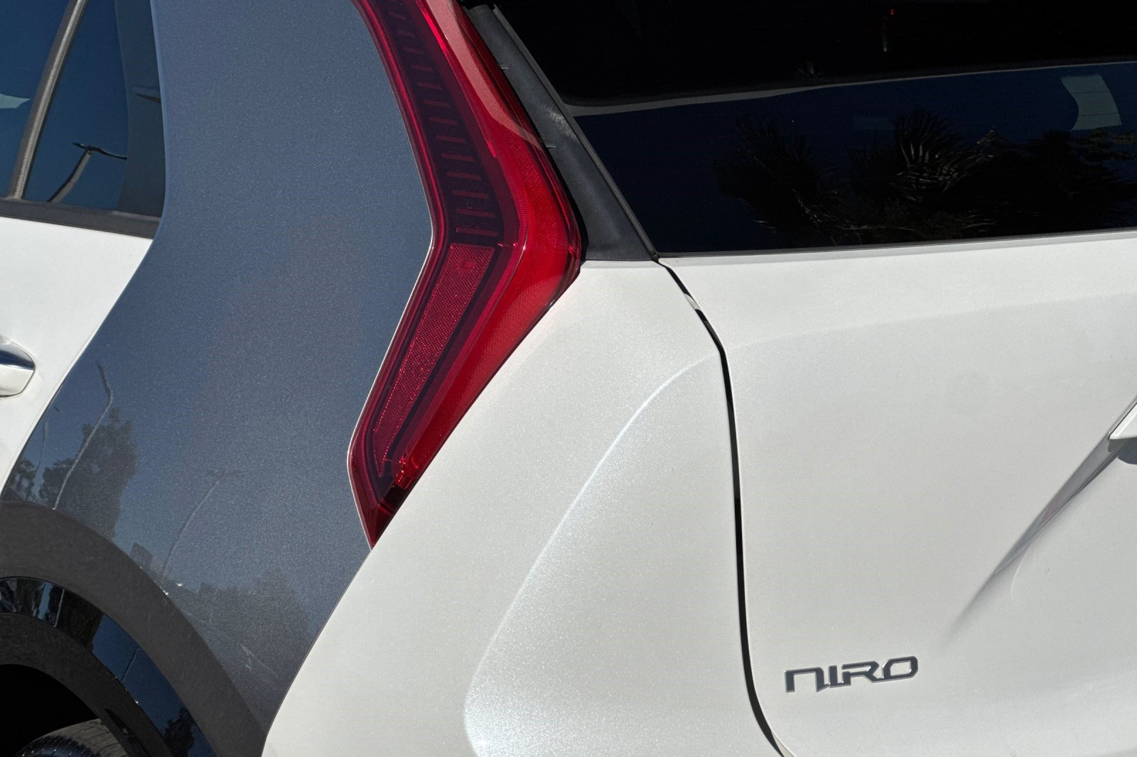 Used 2023 Kia Niro Wave FWD image 30