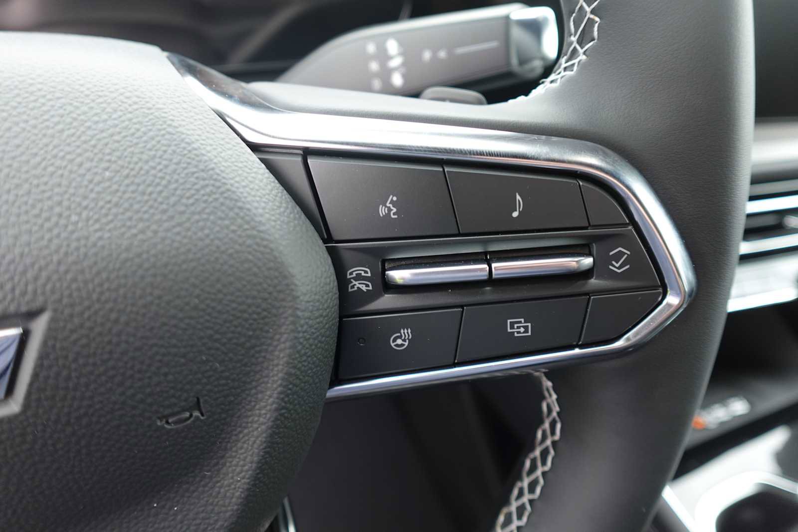New 2026 Chevrolet Traverse LT w/ Midnight/Sport Edition image 15