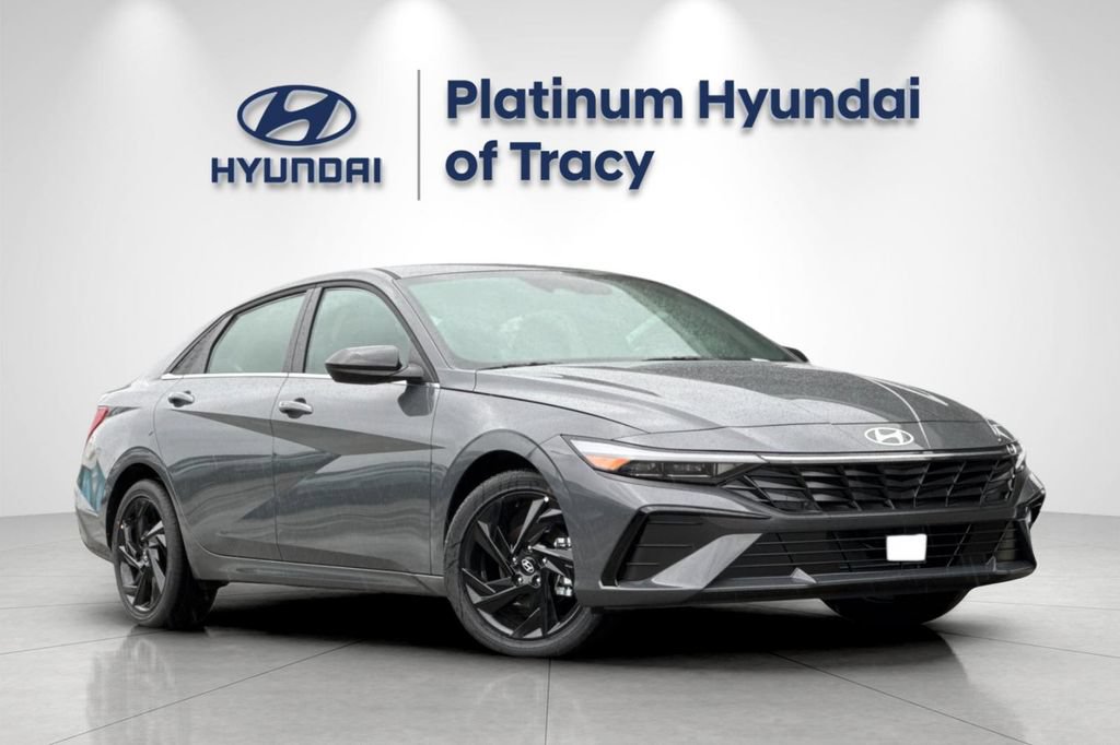 New 2026 Hyundai Elantra SEL Sport Premium FWD image 2