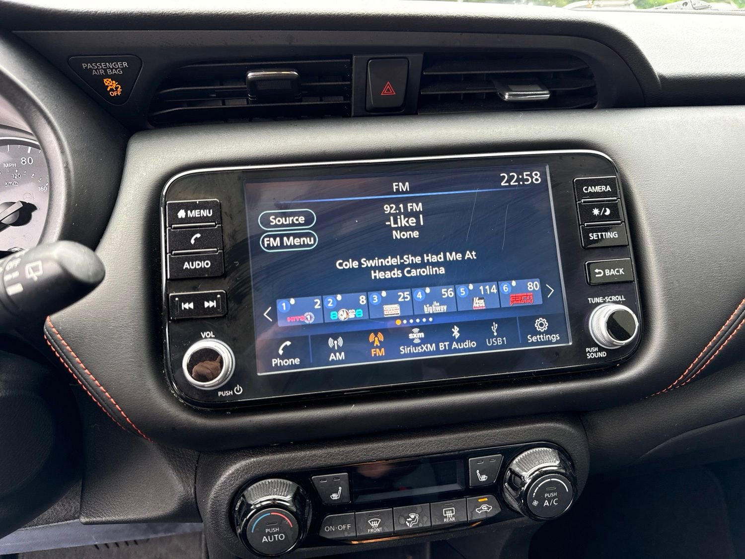 Used 2022 Nissan Kicks SR w/ Premium Package FWD image 21