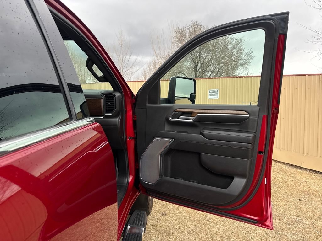 Used 2024 Chevrolet Silverado 2500 High Country image 28