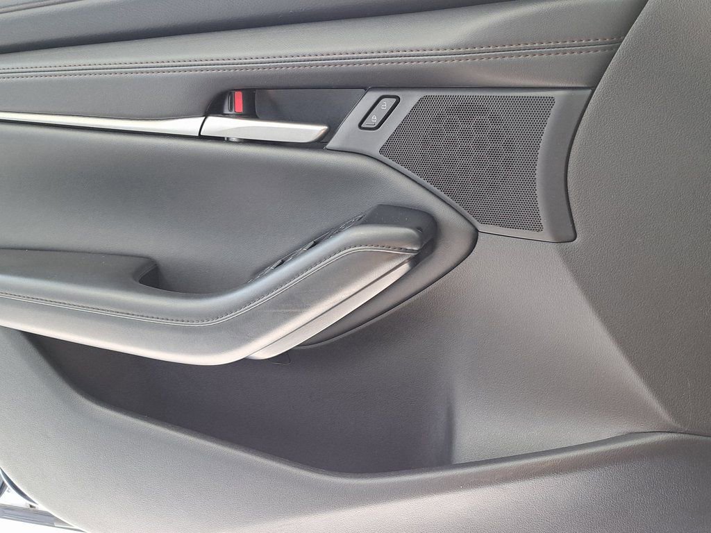 Used 2024 MAZDA MAZDA3 s image 21