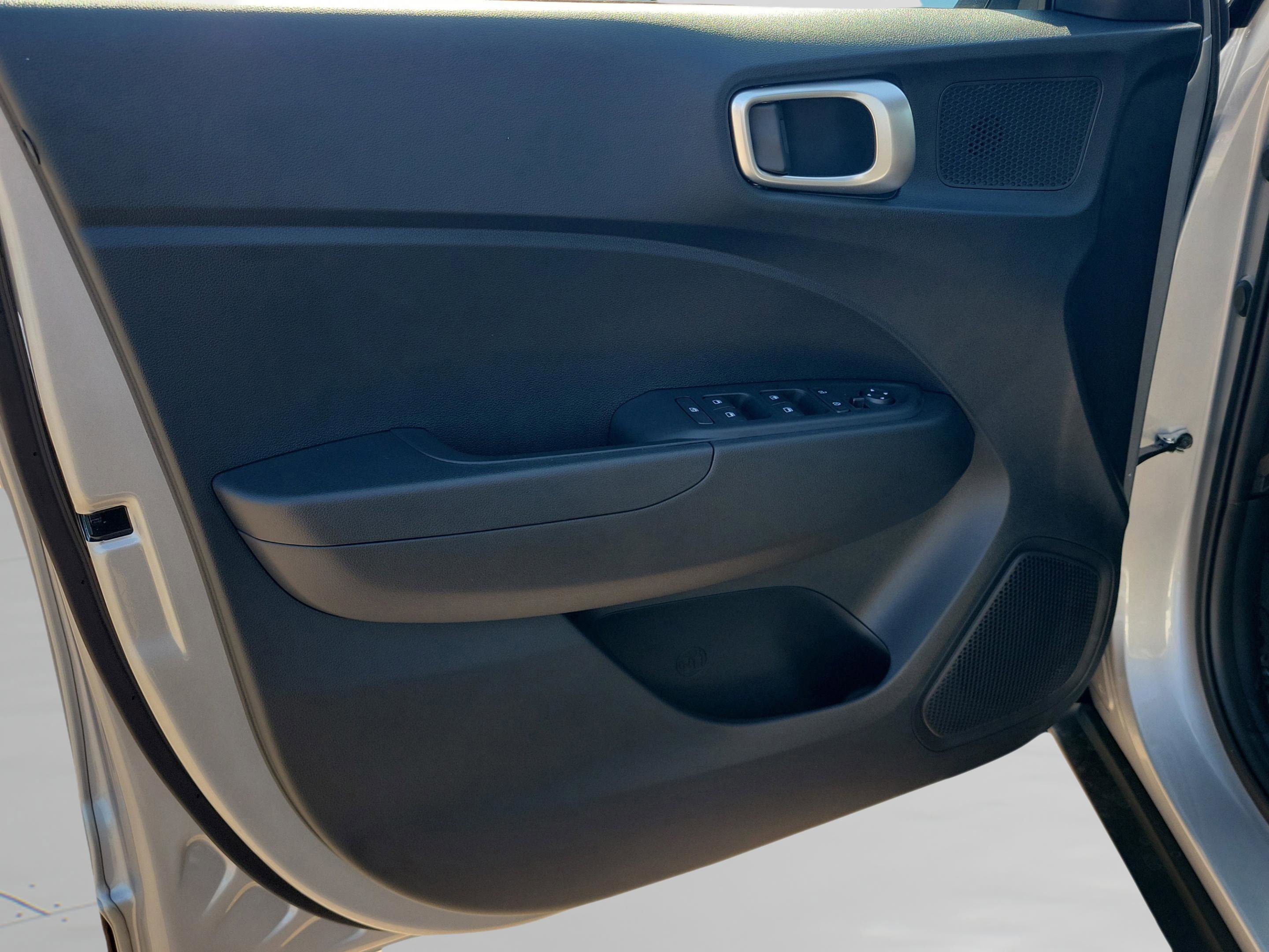 New 2026 Hyundai Venue SE image 26